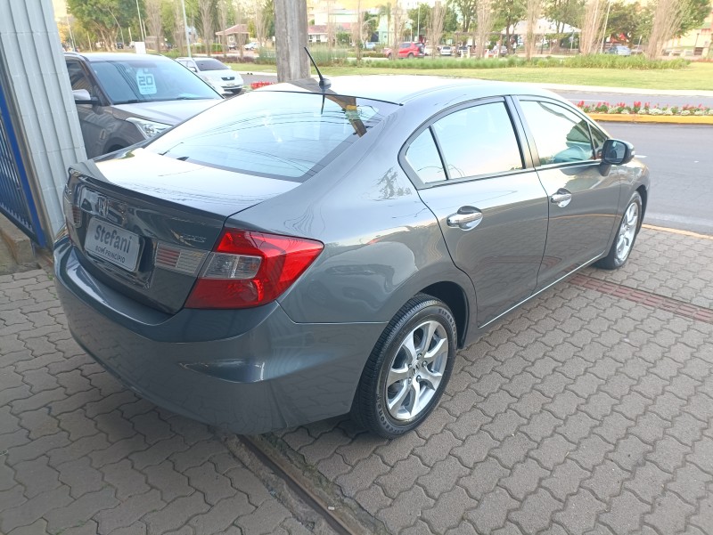 CIVIC 1.8 EXS 16V FLEX 4P AUTOMÁTICO - 2013 - BOM PRINCíPIO