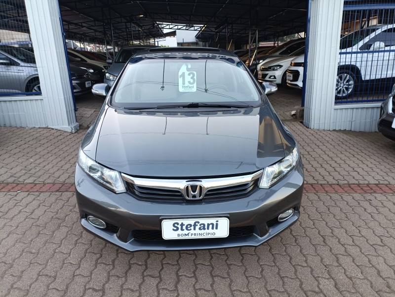 CIVIC 1.8 EXS 16V FLEX 4P AUTOMÁTICO - 2013 - BOM PRINCíPIO