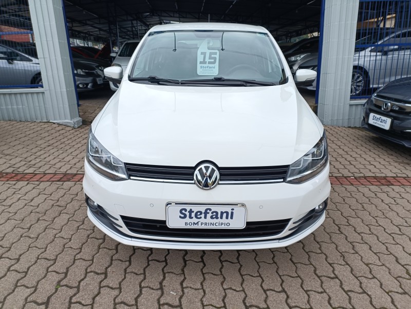 FOX 1.6 MSI COMFORTLINE 8V FLEX 4P MANUAL - 2015 - BOM PRINCíPIO