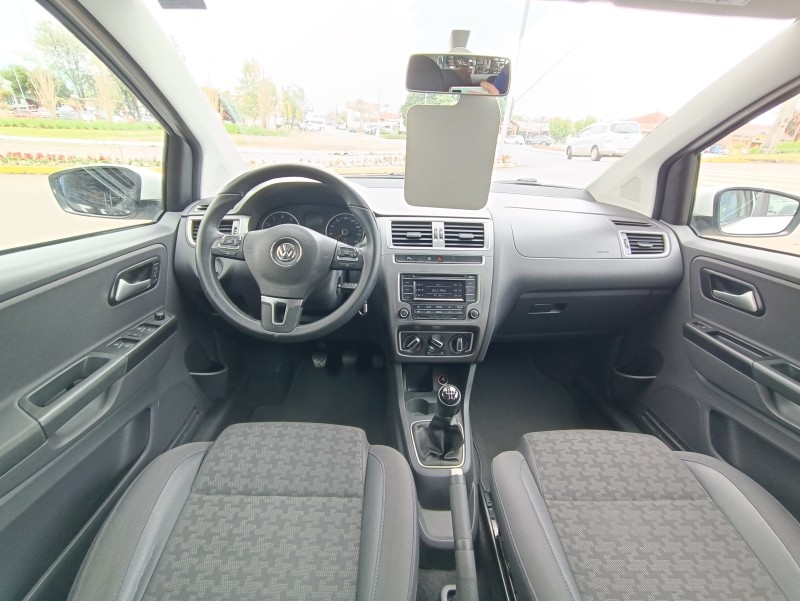 FOX 1.6 MSI COMFORTLINE 8V FLEX 4P MANUAL - 2015 - BOM PRINCíPIO