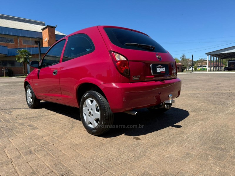 CELTA 1.0 MPFI VHC SPIRIT 8V GASOLINA 2P MANUAL - 2011 - BROCHIER