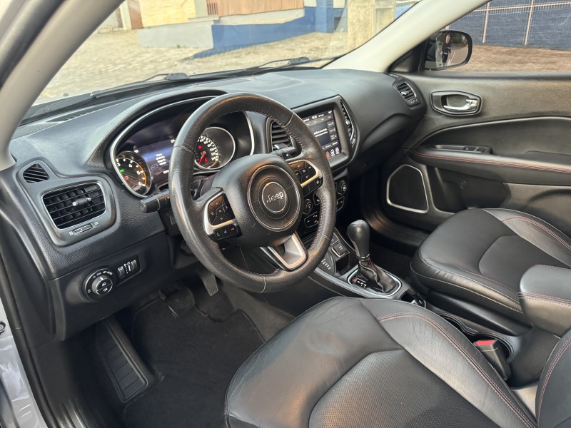 COMPASS 2.0 TRAILHAWK TD350 TURBO DIESEL 4X4 4P AUTOMÁTICO - 2018 - DOIS IRMãOS