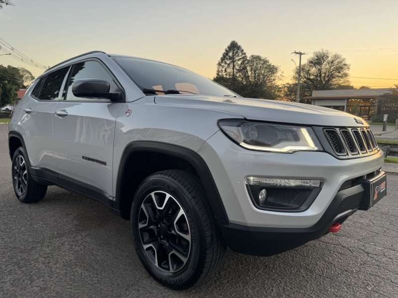 COMPASS 2.0 TRAILHAWK TD350 TURBO DIESEL 4X4 4P AUTOMÁTICO - 2018 - DOIS IRMãOS