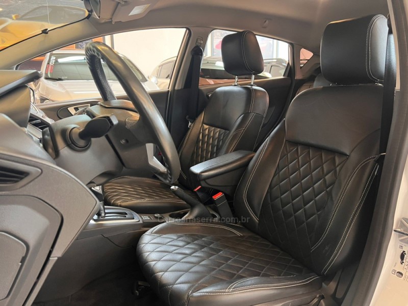 FIESTA 1.0 SEL ECOBOOST GTDI 12V GASOLINA 4P AUTOMÁTICO - 2018 - CAMPO BOM