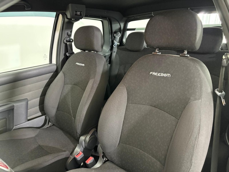 STRADA 1.4 FREEDOM CD 8V FLEX 3P MANUAL - 2019 - FARROUPILHA