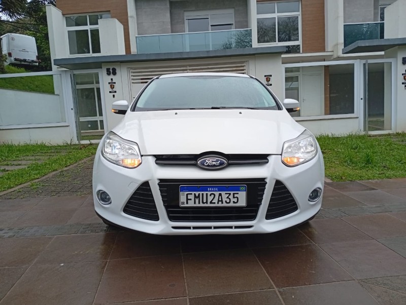 FOCUS 1.6 S 16V FLEX 4P MANUAL - 2014 - FARROUPILHA