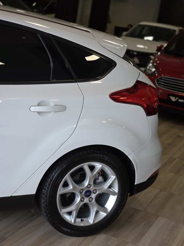 FOCUS 1.6 SE 16V FLEX 4P MANUAL - 2016 - CAXIAS DO SUL