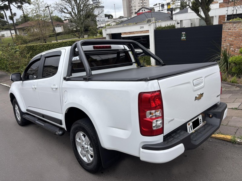 S10 2.4 LT 4X2 CD 8V FLEX 4P MANUAL - 2014 - FARROUPILHA