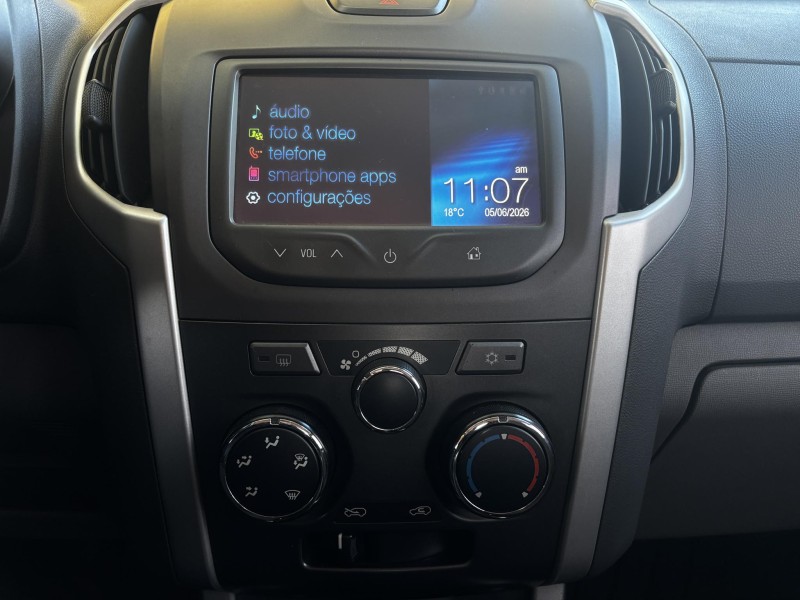 S10 2.4 LT 4X2 CD 8V FLEX 4P MANUAL - 2014 - FARROUPILHA