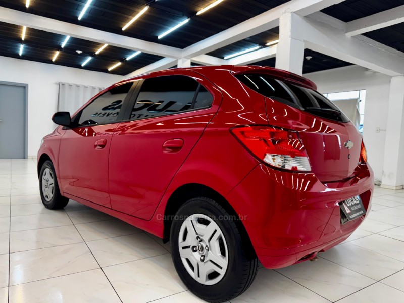 ONIX 1.0 LT PLUS 8V FLEX 4P MANUAL - 2015 - BOM RETIRO DO SUL