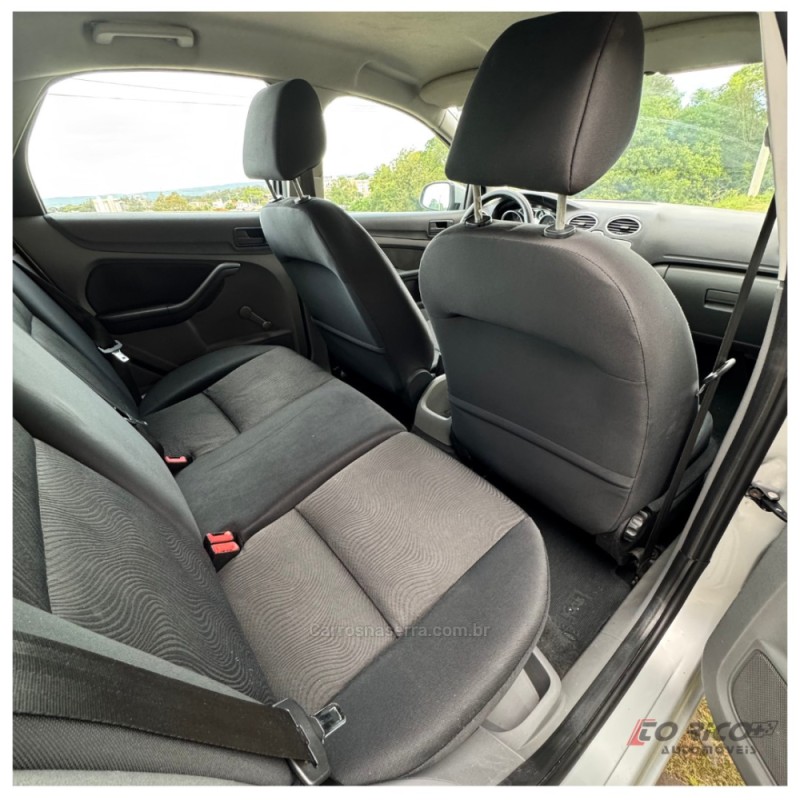 FOCUS 1.6 SE 16V FLEX 4P MANUAL - 2010 - CAMPO BOM