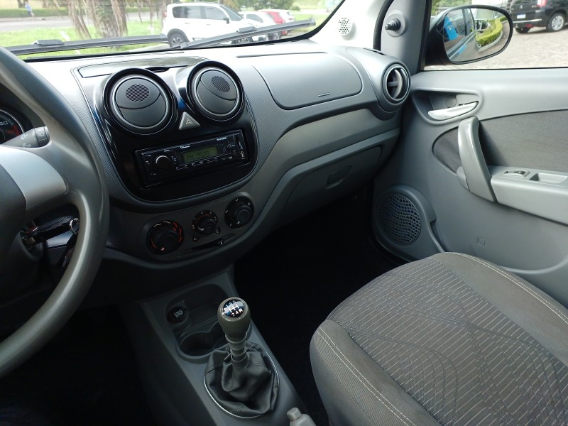 PALIO 1.0 MPI ATTRACTIVE 8V FLEX 4P MANUAL - 2013 - FLORES DA CUNHA