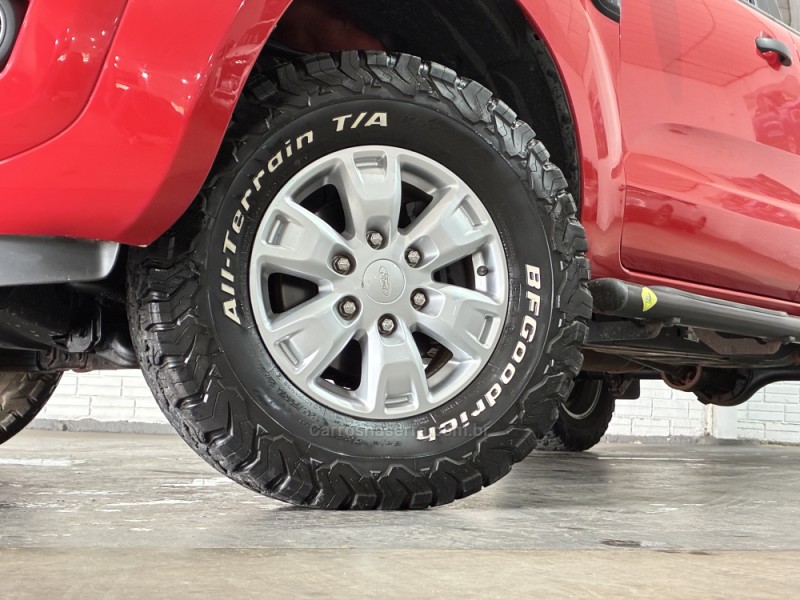 RANGER 2.5 XLS 4X2 CD 16V FLEX 4P MANUAL - 2014 - VENâNCIO AIRES