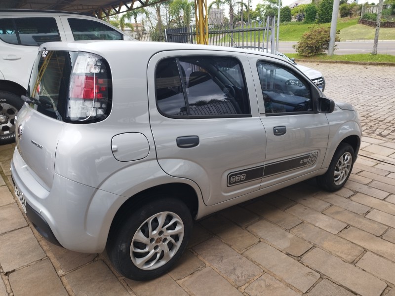 UNO 1.0 FIREFLY FLEX ATTRACTIVE 4P MANUAL - 2017 - VERANóPOLIS