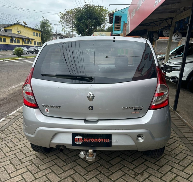 SANDERO 1.0 EXPRESSION 16V FLEX 4P MANUAL - 2010 - PAROBé
