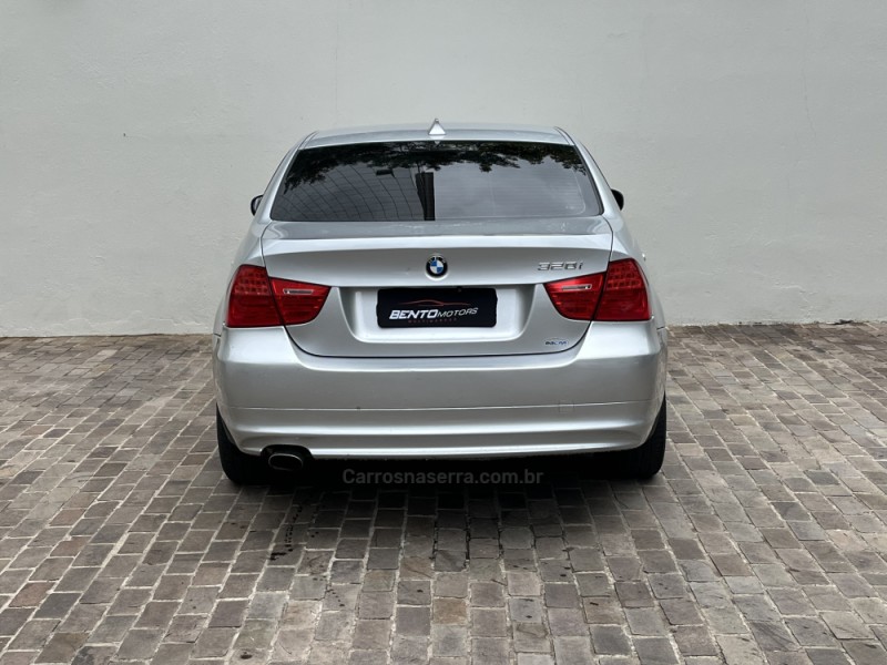 320I 2.0 16V GASOLINA 4P AUTOMÁTICO - 2011 - BENTO GONçALVES