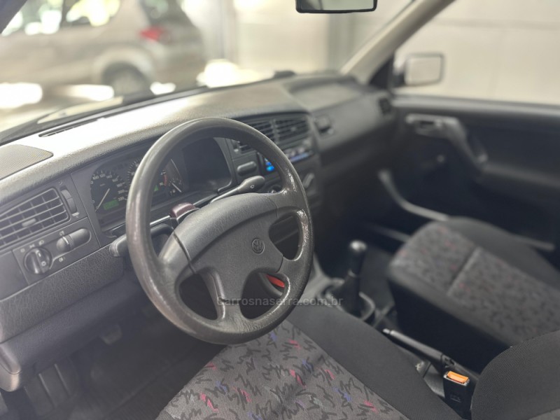 GOLF 1.8 MI GL 8V GASOLINA 4P MANUAL - 1995 - VACARIA