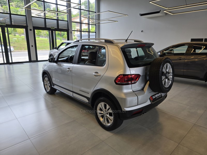 CROSSFOX 1.6 MSI FLEX 16V 4P MANUAL - 2017 - BENTO GONçALVES