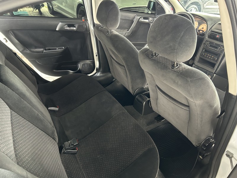 ASTRA 2.0 MPFI ADVANTAGE PLUS 8V FLEX 4P MANUAL - 2011 - CAXIAS DO SUL