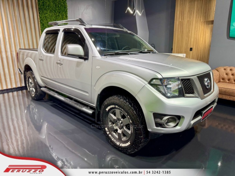 FRONTIER 2.5 SV ATTACK 4X4 CD TURBO ELETRONIC DIESEL 4P AUTOMÁTICO - 2016 - NOVA PRATA