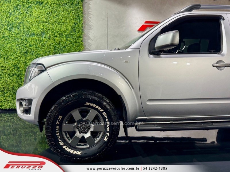 FRONTIER 2.5 SV ATTACK 4X4 CD TURBO ELETRONIC DIESEL 4P AUTOMÁTICO - 2016 - NOVA PRATA