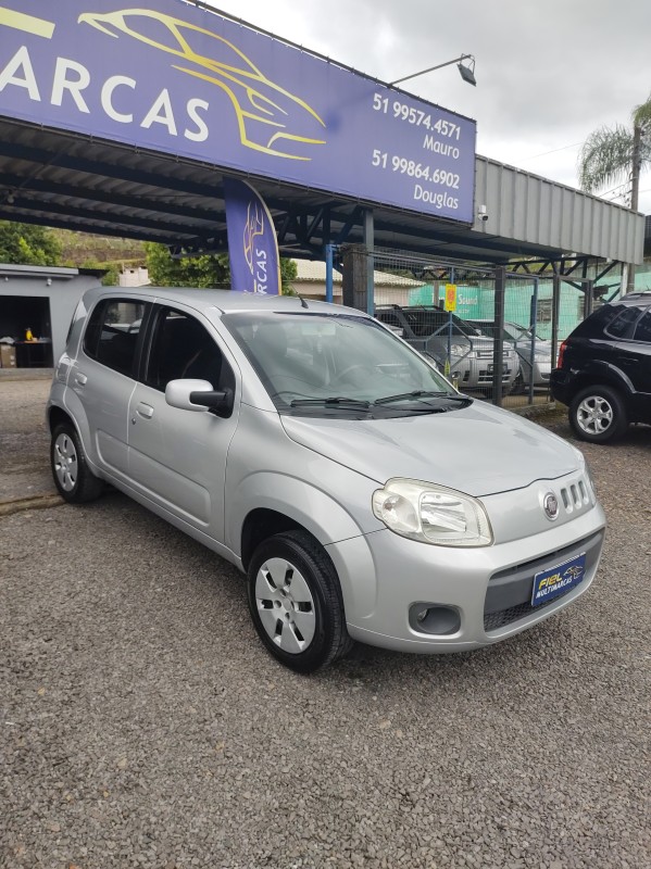 UNO 1.0 EVO VIVACE 8V FLEX 4P MANUAL - 2012 - VALE REAL