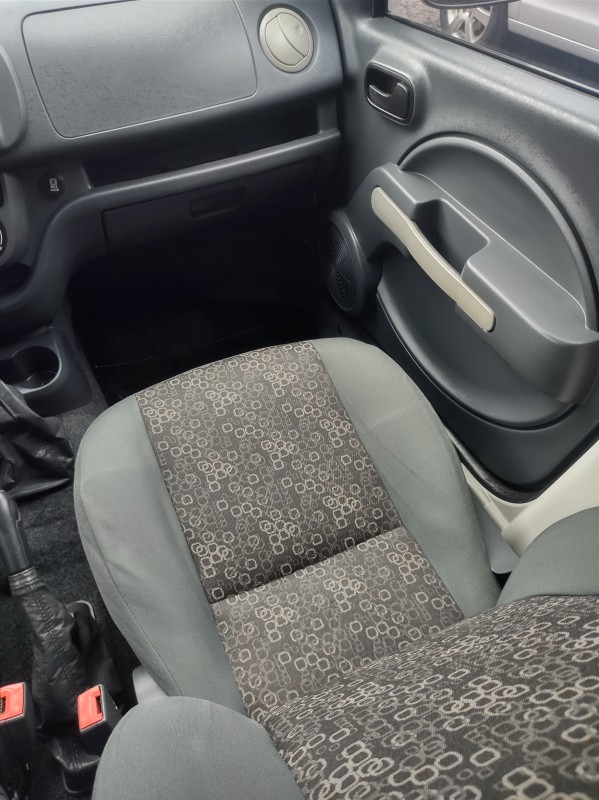 UNO 1.0 EVO VIVACE 8V FLEX 4P MANUAL - 2012 - VALE REAL