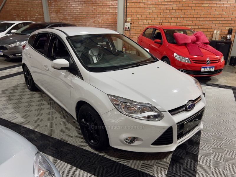 FOCUS 1.6 SE 16V FLEX 4P MANUAL - 2015 - BENTO GONçALVES