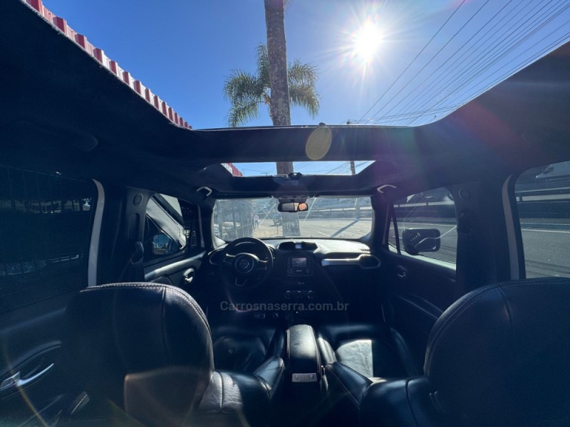 RENEGADE 1.8 16V FLEX LONGITUDE 4P AUTOMÁTICO - 2016 - CAXIAS DO SUL