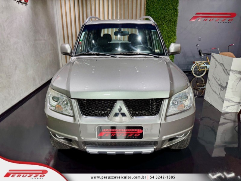 PAJERO TR4 2.0 4X4 16V 140CV FLEX 4P AUTOMÁTICO - 2014 - NOVA PRATA