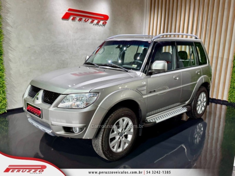 pajero tr4 2.0 4x4 16v 140cv flex 4p automatico 2014 nova prata