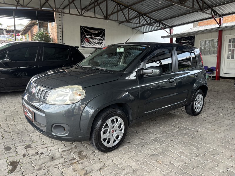 UNO 1.0 EVO VIVACE 8V FLEX 4P MANUAL