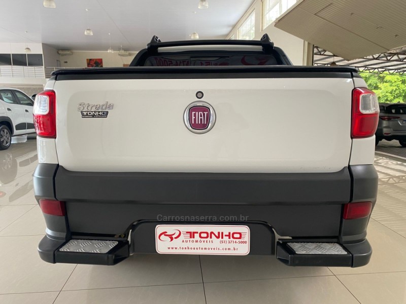 STRADA 1.4 MPI HARD WORKING CD 8V FLEX 2P MANUAL - 2019 - LAJEADO