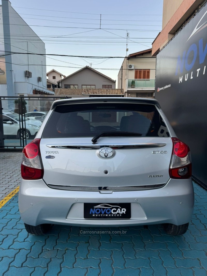 ETIOS 1.5 PLATINUM 16V FLEX 4P MANUAL - 2015 - ESTâNCIA VELHA