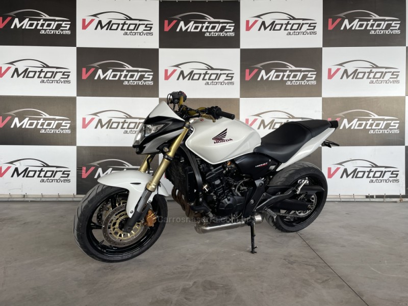 CB 600F HORNET - 2014 - PAROBé