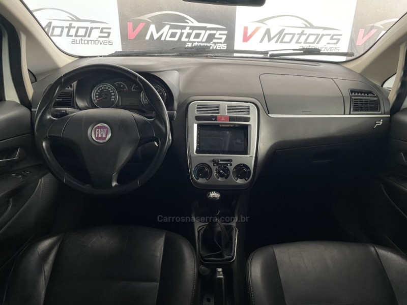 PUNTO 1.4 ATTRACTIVE 8V FLEX 4P MANUAL - 2010 - PAROBé