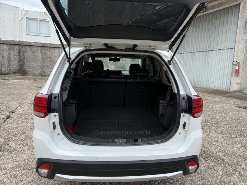 OUTLANDER 2.2 4X4 16V DIESEL 4P AUTOMÁTICO - 2016 - CAXIAS DO SUL