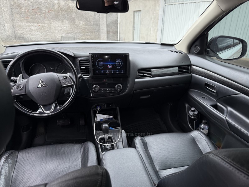 OUTLANDER 2.2 4X4 16V DIESEL 4P AUTOMÁTICO - 2016 - CAXIAS DO SUL