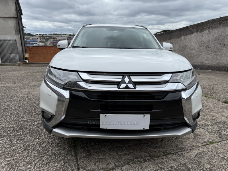 outlander 2.2 4x4 16v diesel 4p automatico 2016 caxias do sul
