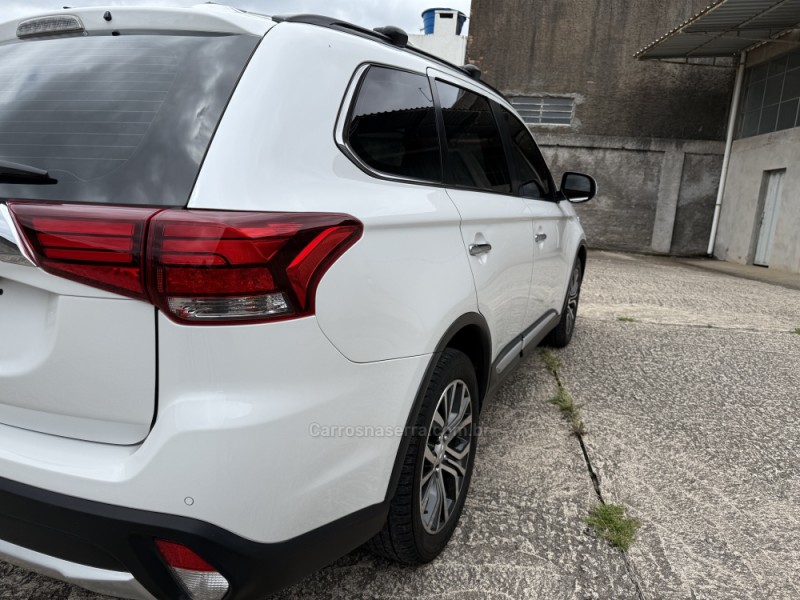 OUTLANDER 2.2 4X4 16V DIESEL 4P AUTOMÁTICO - 2016 - CAXIAS DO SUL