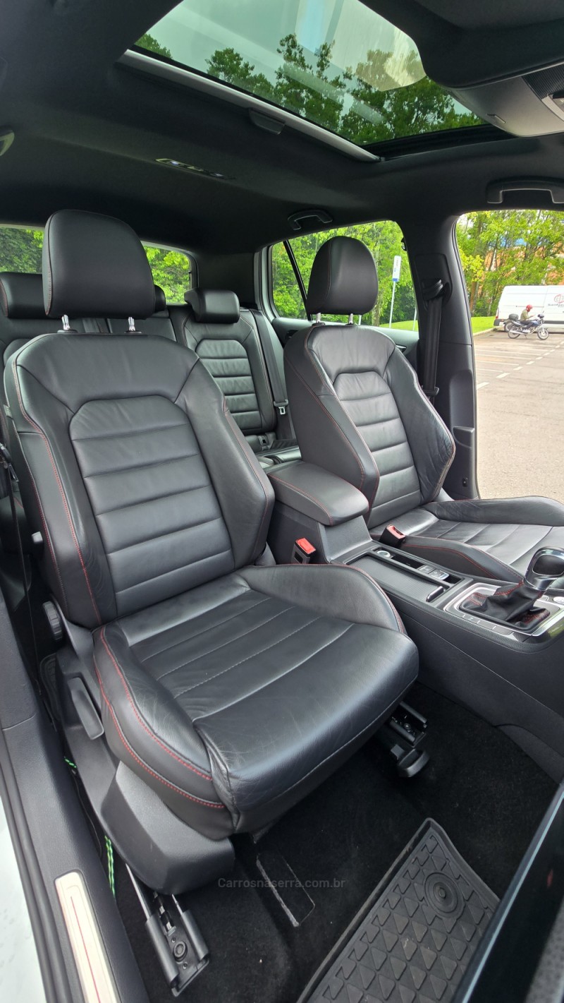 GOLF 2.0 TSI GTI 16V TURBO GASOLINA 4P AUTOMÁTICO - 2014 - BENTO GONçALVES