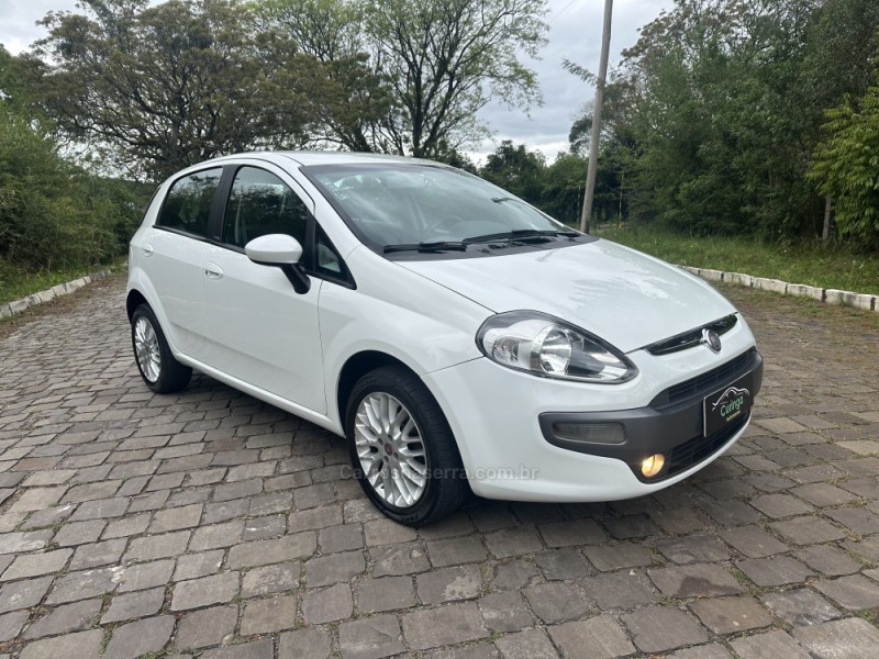 PUNTO 1.6 ESSENCE 16V FLEX 4P MANUAL - 2013 - NOVA PRATA