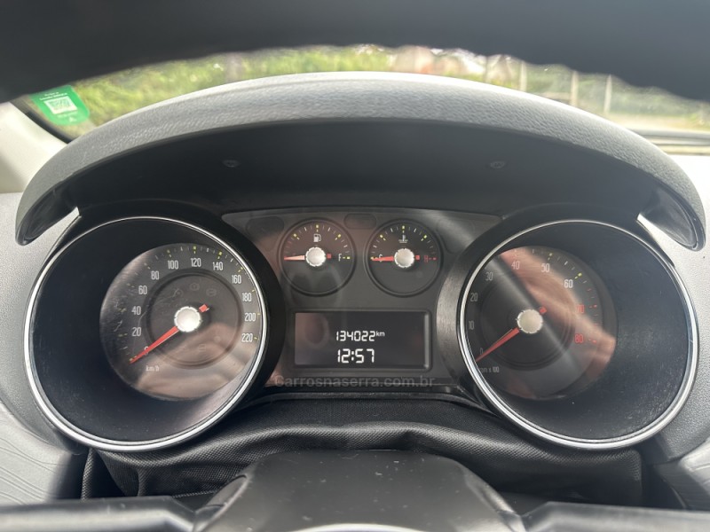 PUNTO 1.6 ESSENCE 16V FLEX 4P MANUAL - 2013 - NOVA PRATA