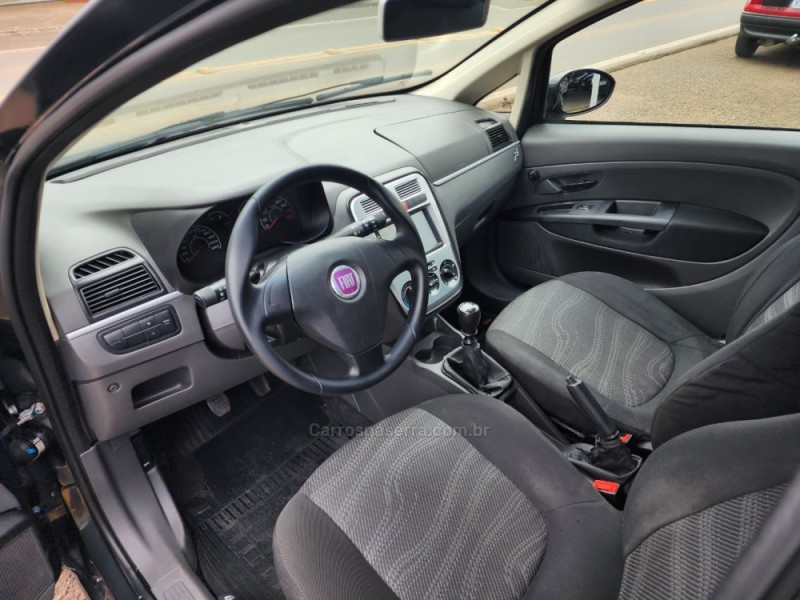 PUNTO 1.4 ATTRACTIVE 8V FLEX 4P MANUAL - 2012 - VACARIA