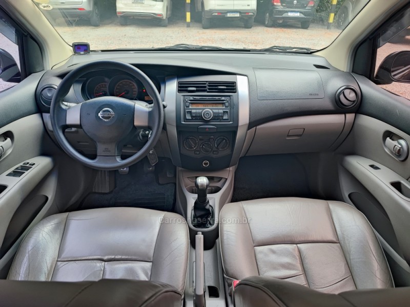 LIVINA 1.6 S 16V FLEX 4P MANUAL - 2011 - FARROUPILHA