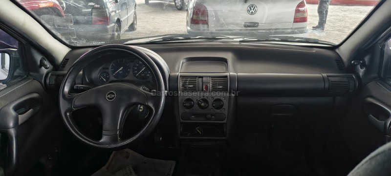 CORSA 1.6 MPFI CLASSIC SEDAN 8V GASOLINA 4P MANUAL - 2003 - CAXIAS DO SUL