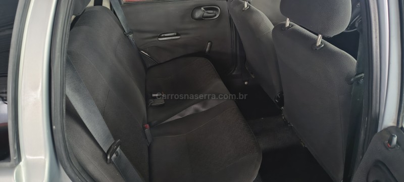 CORSA 1.6 MPFI CLASSIC SEDAN 8V GASOLINA 4P MANUAL - 2003 - CAXIAS DO SUL