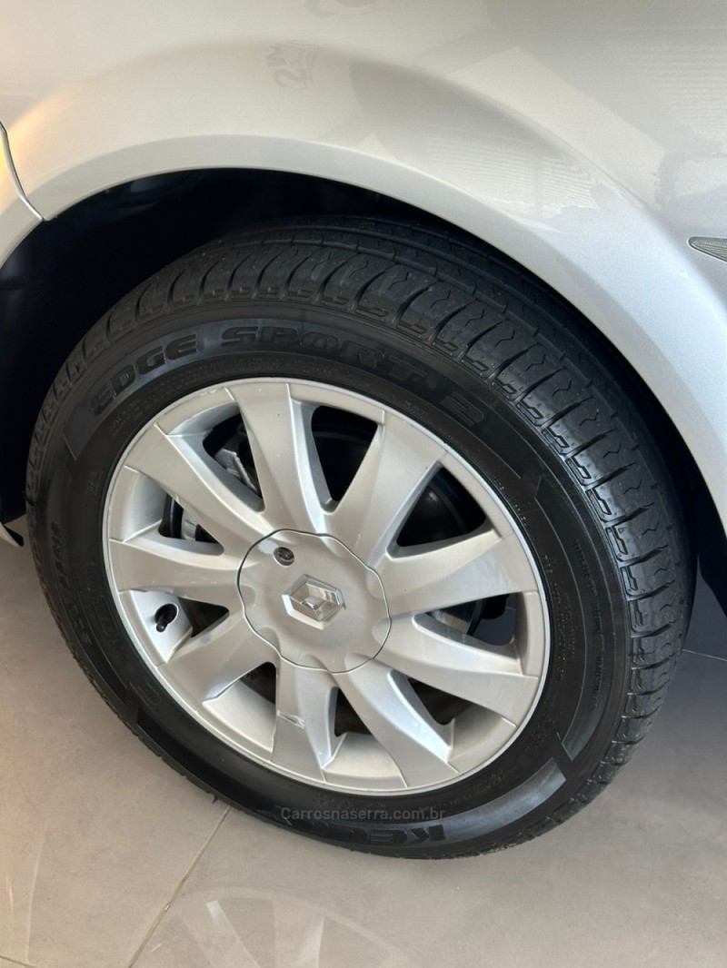 MÉGANE 1.6 DYNAMIQUE GRAND TOUR 16V FLEX 4P MANUAL - 2013 - NOVO HAMBURGO