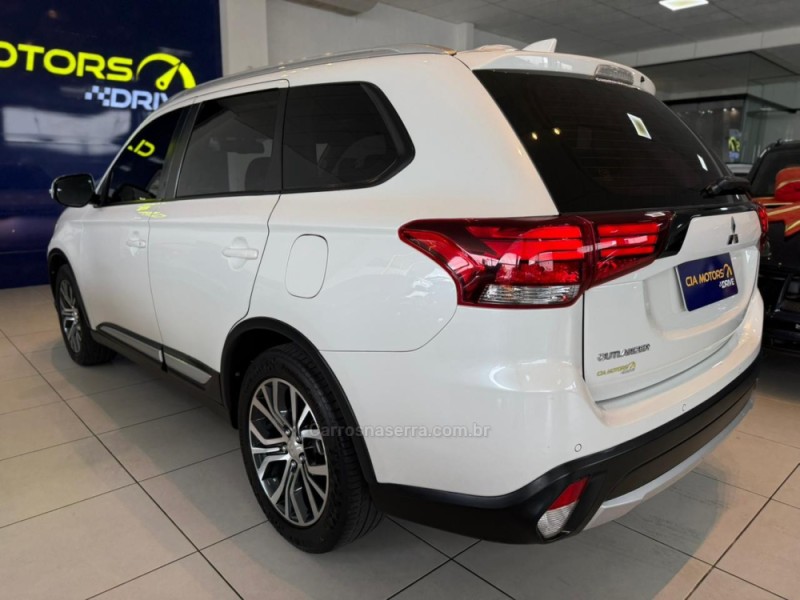 OUTLANDER 2.0 16V GASOLINA 4P AUTOMÁTICO - 2018 - SãO LEOPOLDO