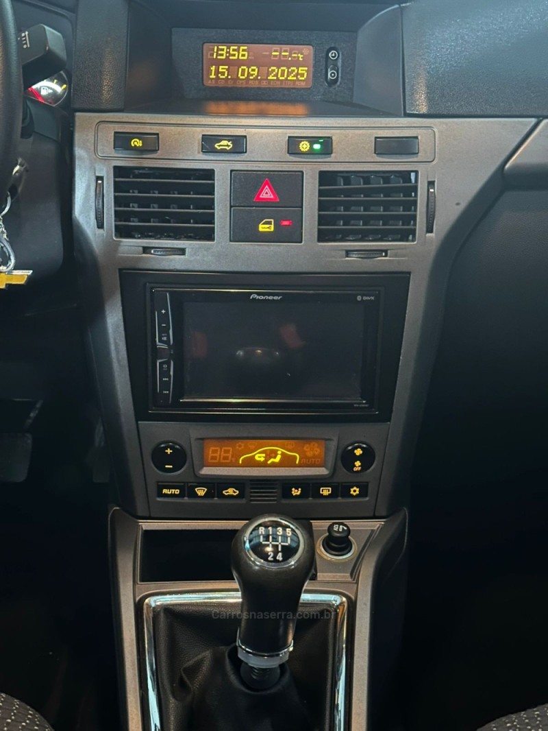 VECTRA 2.0 MPFI EXPRESSION 8V 140CV FLEX 4P MANUAL - 2010 - NOVO HAMBURGO